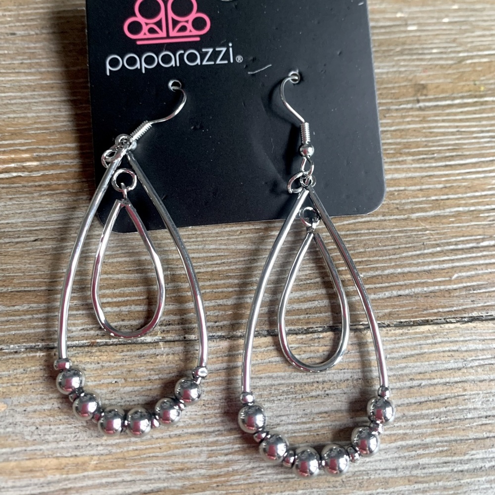 Paparazzi double teardrop earrings